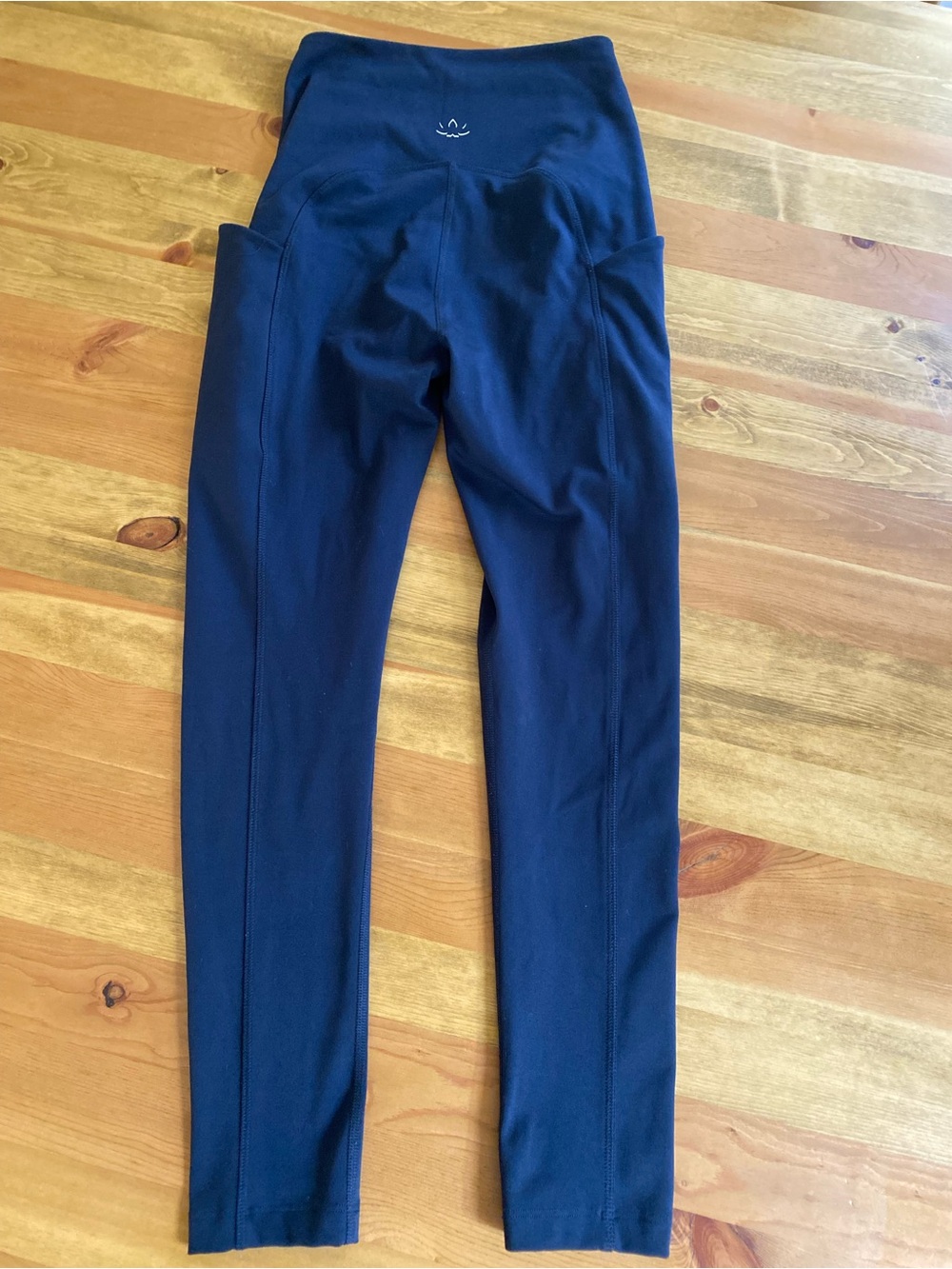 Beyond yoga leggings  with side pockets